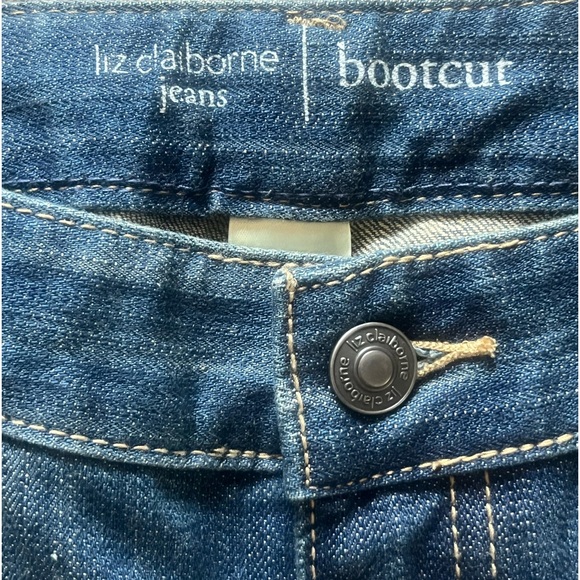 Liz Claiborne Boot Cut Jeans - Size 8 - Picture 3 of 7
